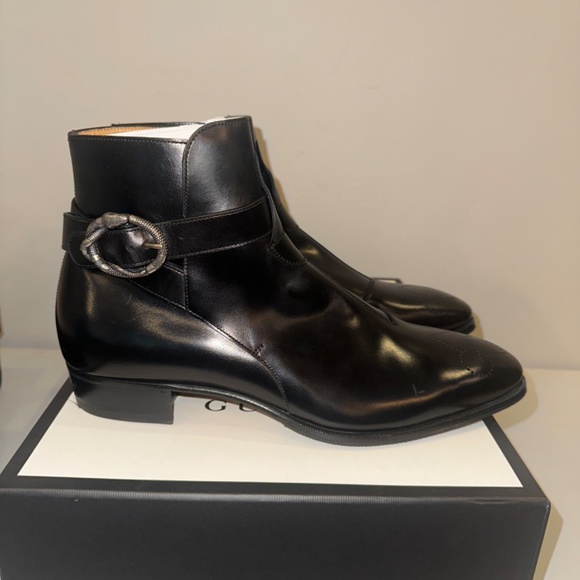 Gucci Leather Ankle Boot with Kingsnake Buckle - Picture 2 of 7